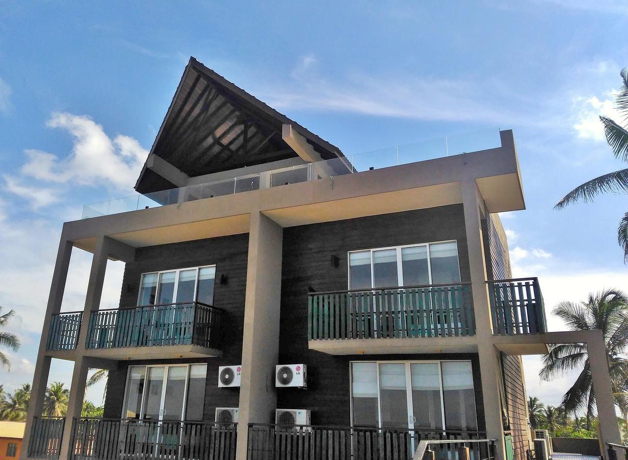 Saprin Beach Resort Uswetakeiyawa Zewnętrze zdjęcie
