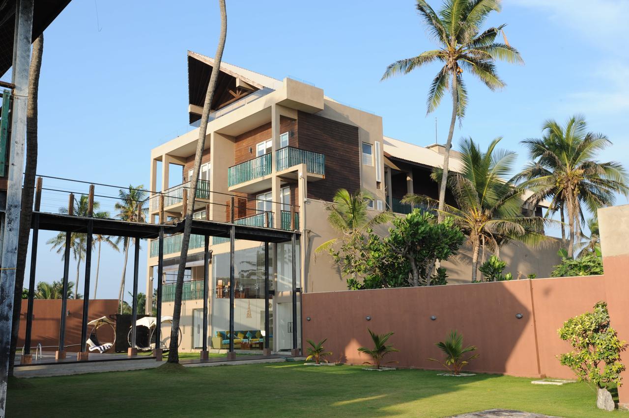 Saprin Beach Resort Uswetakeiyawa Zewnętrze zdjęcie
