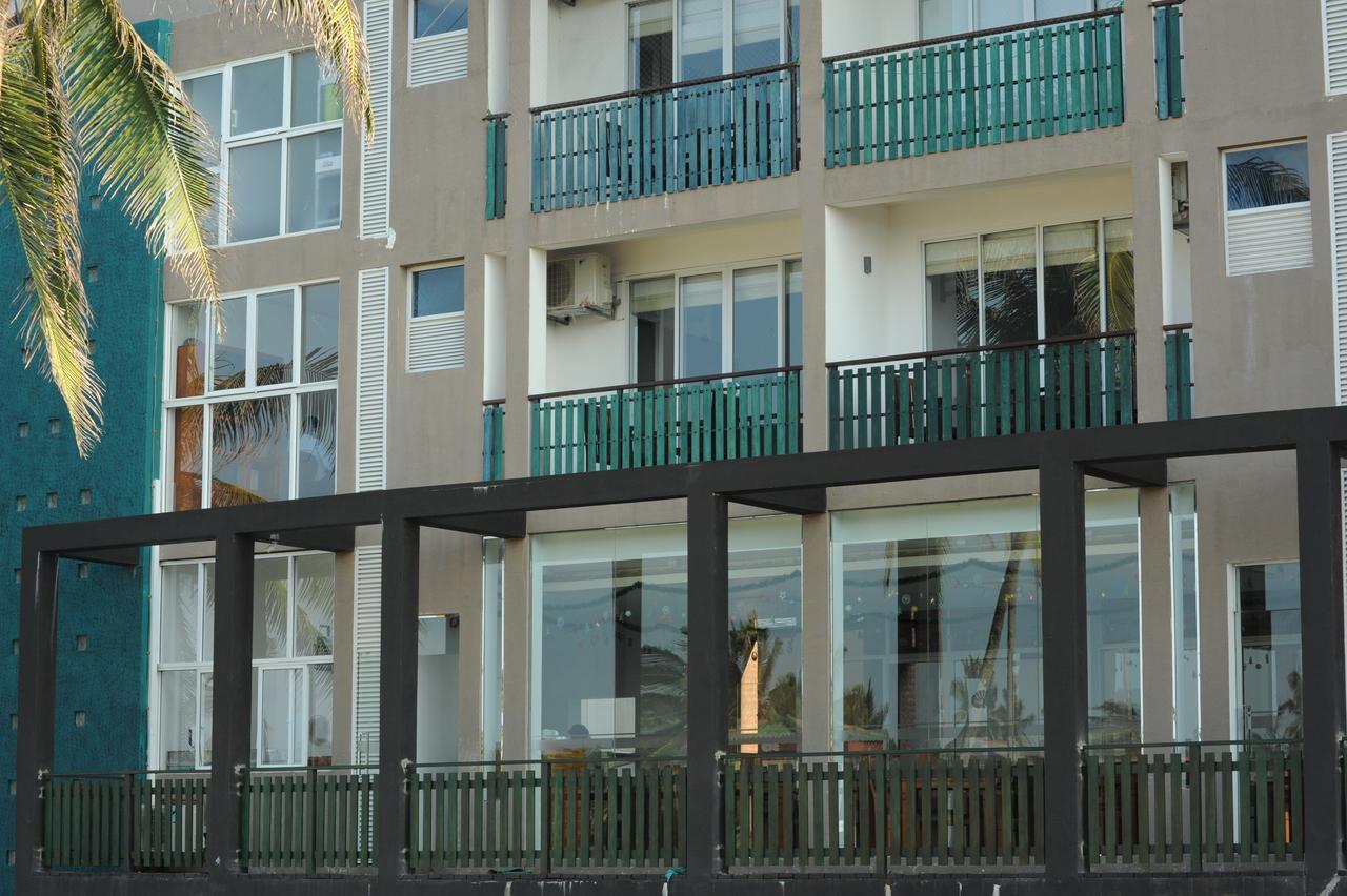 Saprin Beach Resort Uswetakeiyawa Zewnętrze zdjęcie