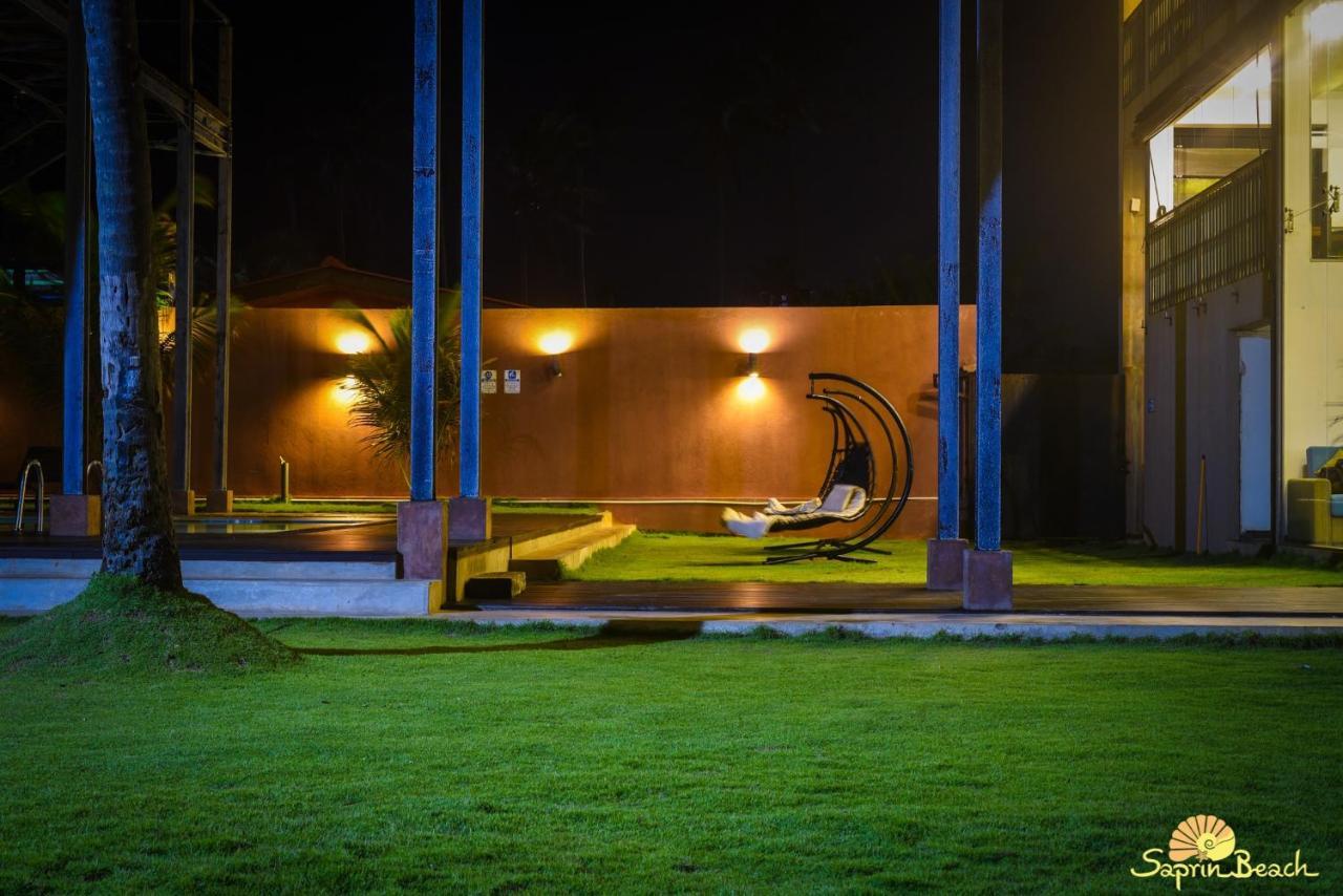 Saprin Beach Resort Uswetakeiyawa Zewnętrze zdjęcie