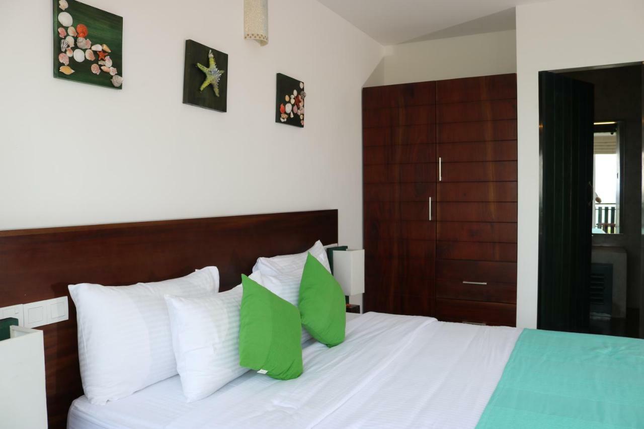Saprin Beach Resort Uswetakeiyawa Zewnętrze zdjęcie