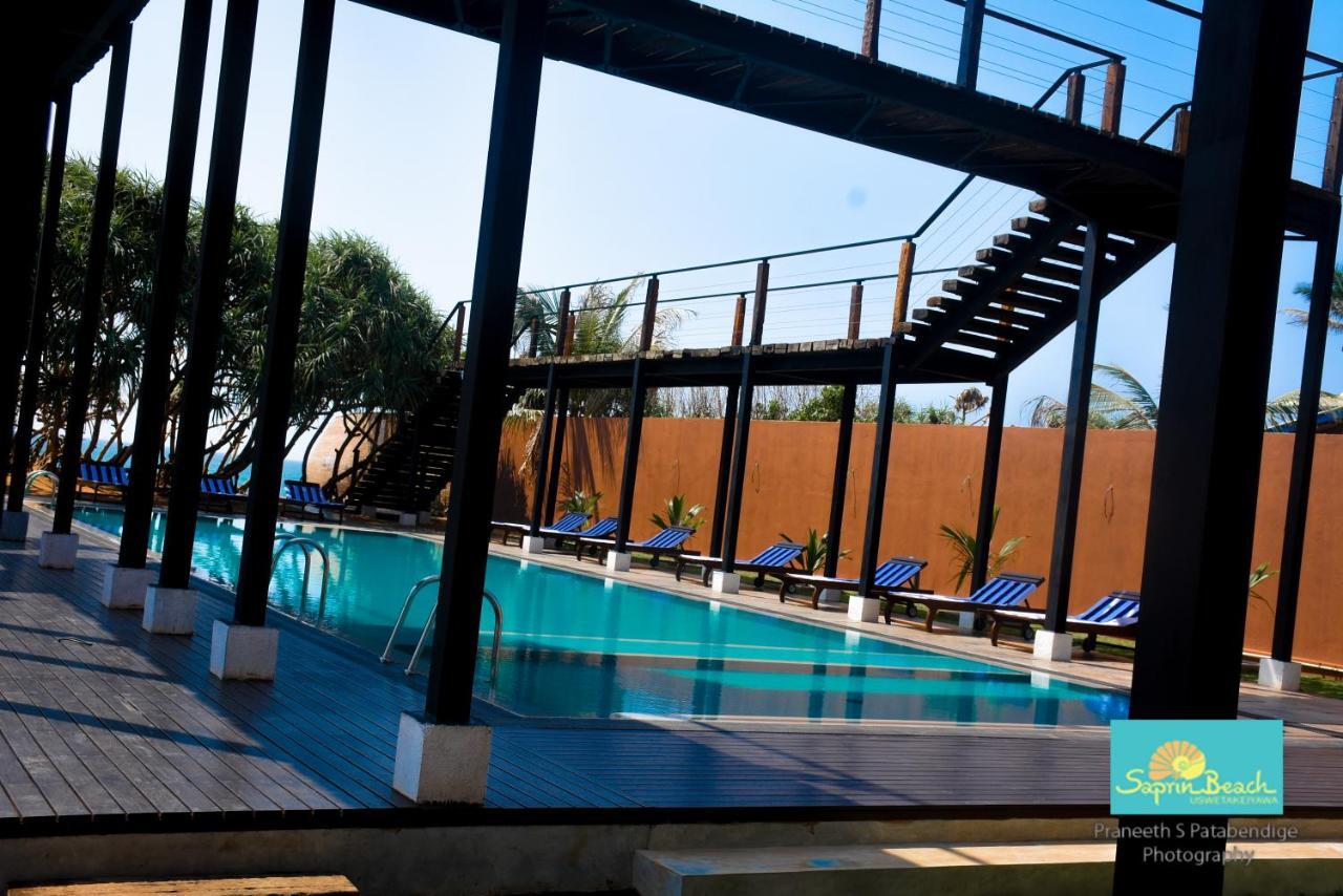 Saprin Beach Resort Uswetakeiyawa Zewnętrze zdjęcie